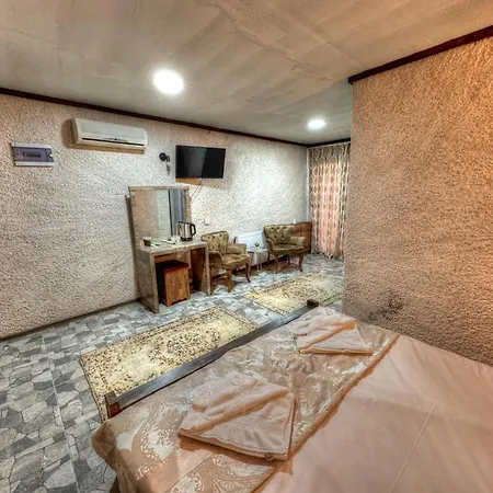 Panda Stone House Hotel *