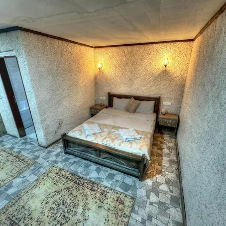 Hotel Panda Stone House