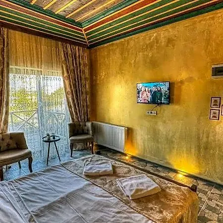Отель Panda Stone House *