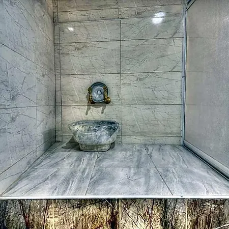 Отель Panda Stone House *