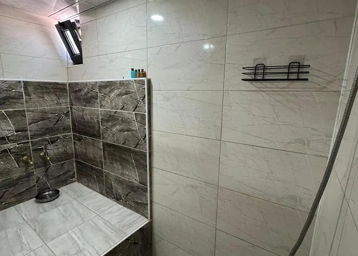 Hotel Panda Stone House